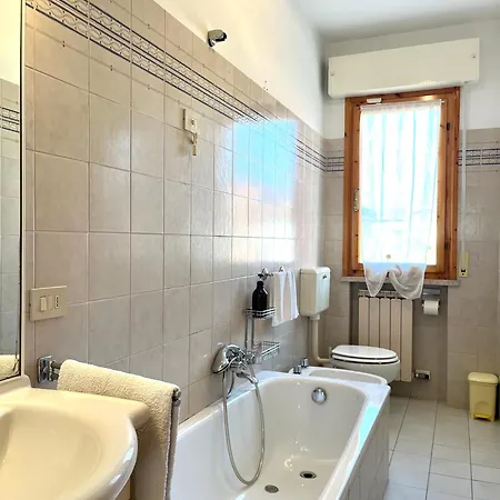 Grazioso A 5 Minuti Dal Mare Apartament