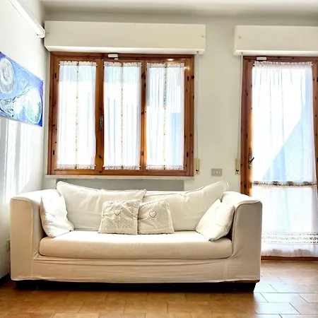 Grazioso A 5 Minuti Dal Mare